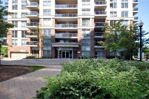 202 - 5 Michael Power Pl, Condo with 2 bedrooms, 2 bathrooms and 1 parking in Toronto ON | Image 2