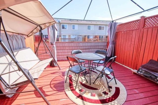69 Coyote Cres, House attached with 3 bedrooms, 3 bathrooms and 2 parking in Toronto ON | Image 16