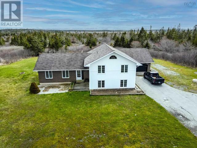8201 Highway 3, House detached with 4 bedrooms, 2 bathrooms and null parking in Barrington NS | Image 3