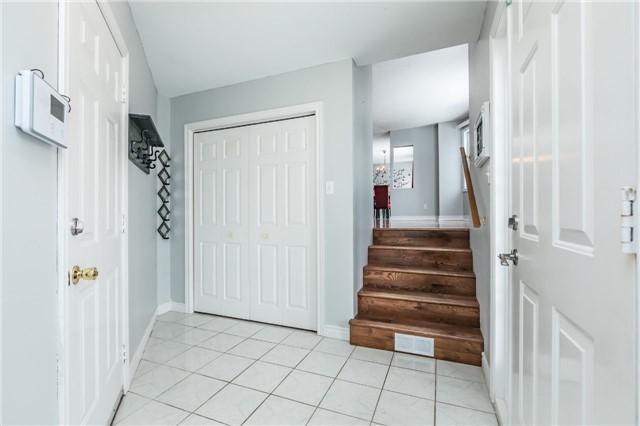 14 Grandview Cres, House detached with 3 bedrooms, 4 bathrooms and 5 parking in Oro Medonte ON | Image 2