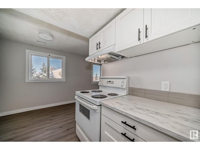 8421 29 Av Nw, House attached with 3 bedrooms, 1 bathrooms and 1 parking in Edmonton AB | Image 13