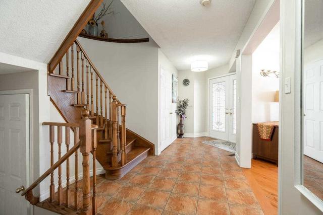 3818 Cedar Hedge Rise, House detached with 4 bedrooms, 3 bathrooms and 5 parking in Mississauga ON | Image 25