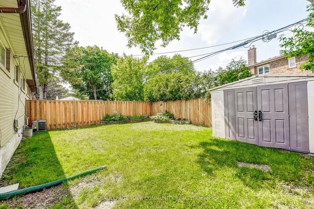 207 Beechy Dr, House semidetached with 3 bedrooms, 2 bathrooms and 4 parking in Richmond Hill ON | Image 25