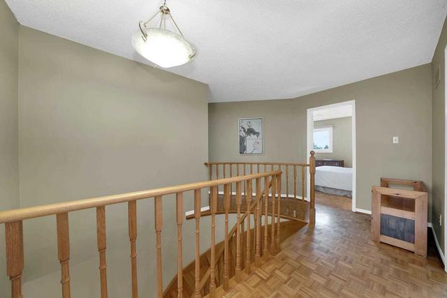 109 Major Wm Sharpe Dr, House detached with 4 bedrooms, 3 bathrooms and 4 parking in Brampton ON | Image 8