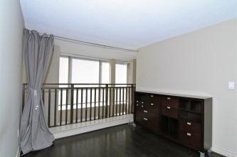 901 - 80 Cumberland St, Condo with 2 bedrooms, 3 bathrooms and 1 parking in Toronto ON | Image 11