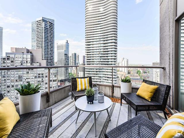 lph4 - 909 Bay St, Condo with 3 bedrooms, 3 bathrooms and 1 parking in Toronto ON | Image 21