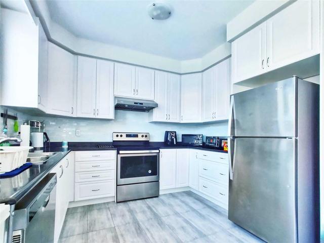 452 Wheat Boom Dr, House attached with 3 bedrooms, 3 bathrooms and 1 parking in Oakville ON | Image 6