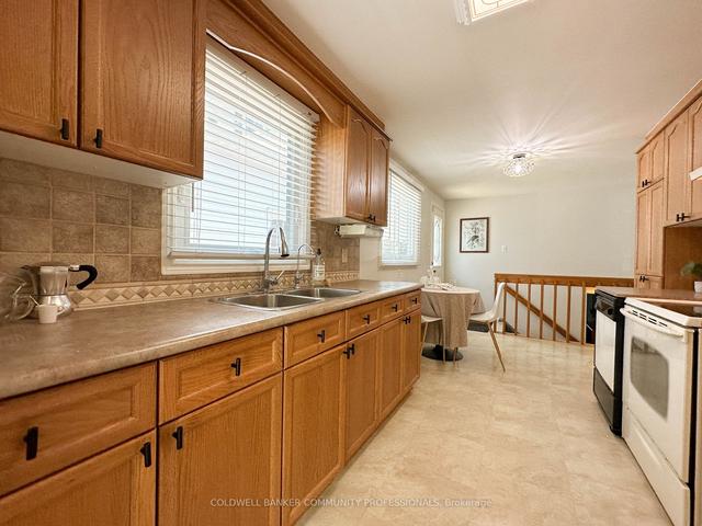107 Parkland Cres, House detached with 3 bedrooms, 2 bathrooms and 3 parking in Kitchener ON | Image 27