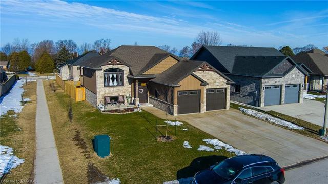 30 Lakefield Drive, House detached with 4 bedrooms, 2 bathrooms and 6 parking in Kincardine ON | Image 31
