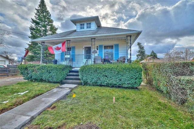 5886 Prospect St, House detached with 2 bedrooms, 2 bathrooms and 2 parking in Niagara Falls ON | Image 13