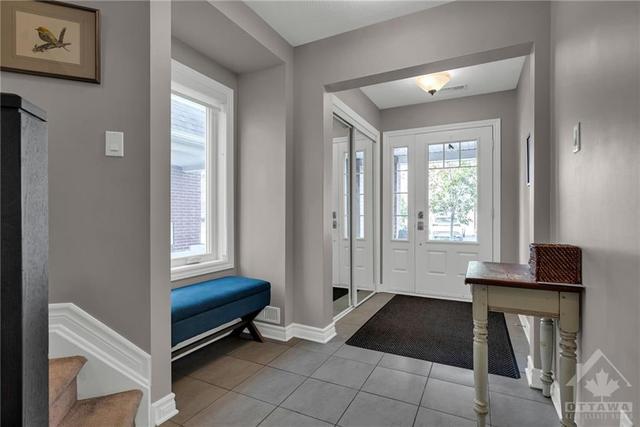 144 Gelderland Private, Townhouse with 3 bedrooms, 3 bathrooms and 2 parking in Ottawa ON | Image 4