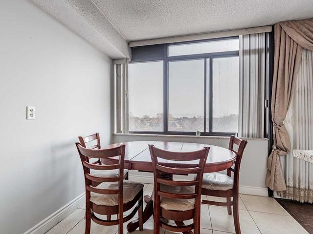 507 - 3000 Bathurst St, Condo with 2 bedrooms, 2 bathrooms and 1 parking in Toronto ON | Image 7