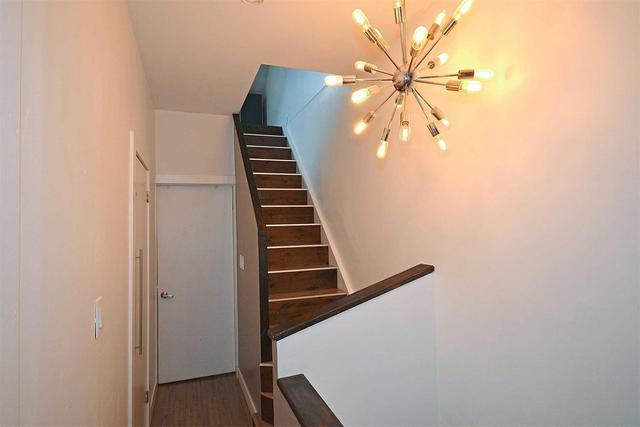 930 Eastern Ave, House attached with 3 bedrooms, 2 bathrooms and 1 parking in Toronto ON | Image 17