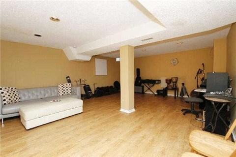 26 Colleen St, House detached with 4 bedrooms, 5 bathrooms and 4 parking in Vaughan ON | Image 14