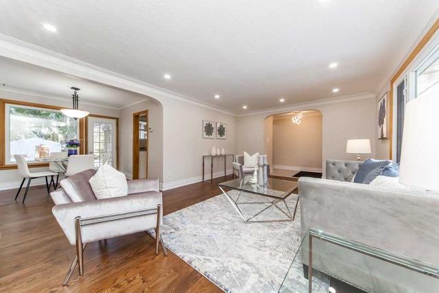 56 Bethune Blvd, House detached with 3 bedrooms, 4 bathrooms and 5 parking in Toronto ON | Image 15