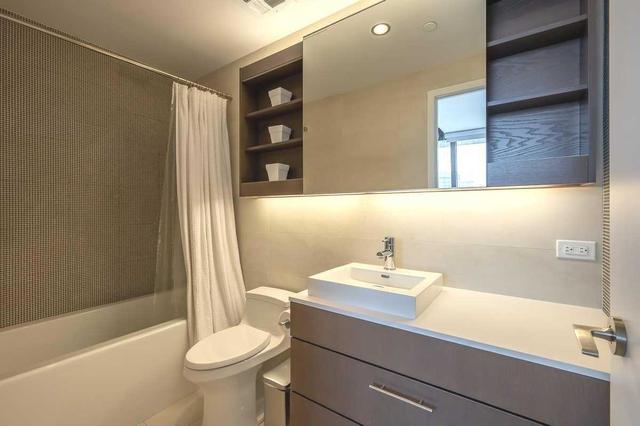 ph3 - 32 Trolley Cres, Condo with 2 bedrooms, 3 bathrooms and 2 parking in Toronto ON | Image 13