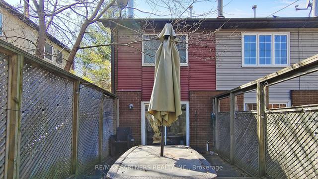 5 Aitken Pl, House attached with 3 bedrooms, 1 bathrooms and 1 parking in Toronto ON | Image 22