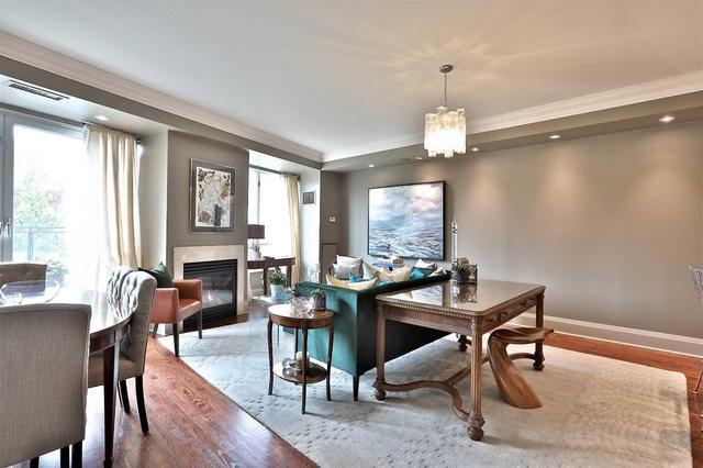 208 - 20 Scrivener Sq, Condo with 2 bedrooms, 2 bathrooms and 1 parking in Toronto ON | Image 2