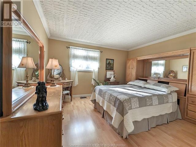 482 Tilley Rd, House detached with 3 bedrooms, 2 bathrooms and null parking in Saint Isidore P NB | Image 9