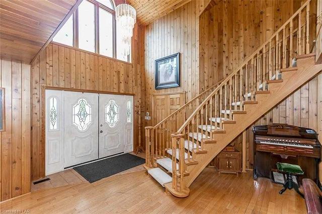 530 Bay St, House detached with 5 bedrooms, 4 bathrooms and 13 parking in Orillia ON | Image 37