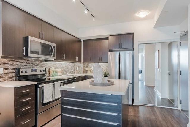 1110 - 15 Zorra St, Condo with 1 bedrooms, 1 bathrooms and 1 parking in Toronto ON | Image 11