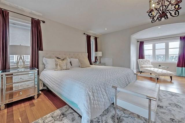 48 Gesher Cres, House detached with 4 bedrooms, 5 bathrooms and 6 parking in Vaughan ON | Image 2