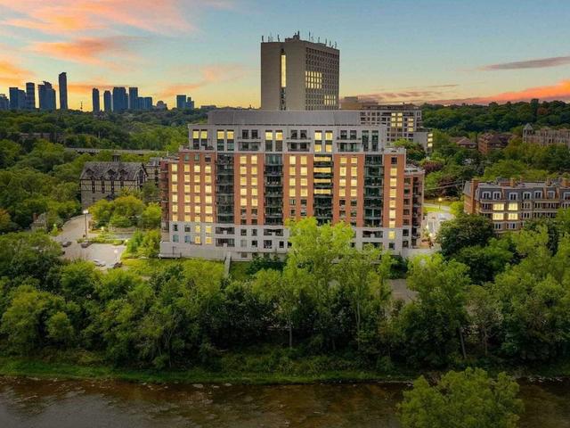 203 - 30 Old Mill Rd, Condo with 2 bedrooms, 3 bathrooms and 3 parking in Toronto ON | Image 1