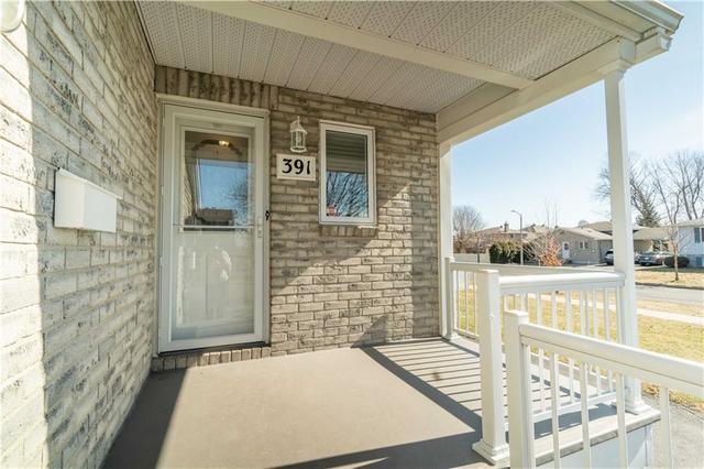 391 Ivan Crescent, Townhouse with 3 bedrooms, 3 bathrooms and 4 parking in Cornwall ON | Image 3