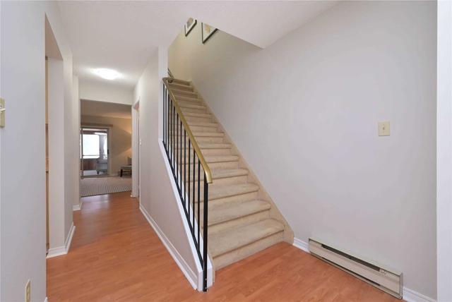 1 Steven St, House detached with 3 bedrooms, 2 bathrooms and 3 parking in Orangeville ON | Image 9