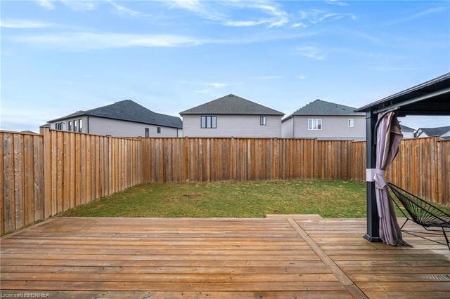 35 River Ridge Street, House detached with 6 bedrooms, 2 bathrooms and 5 parking in Kitchener ON | Image 32