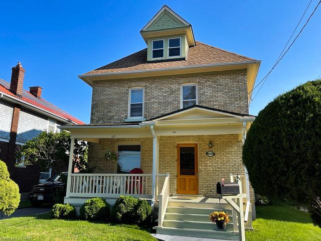 6028 Barker Street, House detached with 3 bedrooms, 1 bathrooms and 3 parking in Niagara Falls ON | Image 4