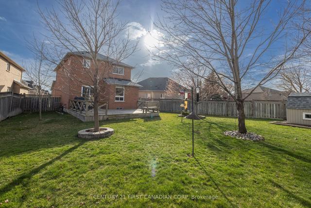40 Prince Cres, House detached with 3 bedrooms, 3 bathrooms and 5 parking in Brampton ON | Image 27