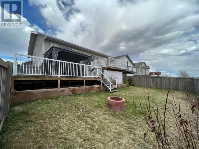 8625 118 Avenue, House detached with 5 bedrooms, 3 bathrooms and 4 parking in Grande Prairie AB | Image 42