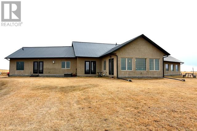 39332 Range Road 113, House detached with 4 bedrooms, 4 bathrooms and null parking in Paintearth County No. 18 AB | Image 1