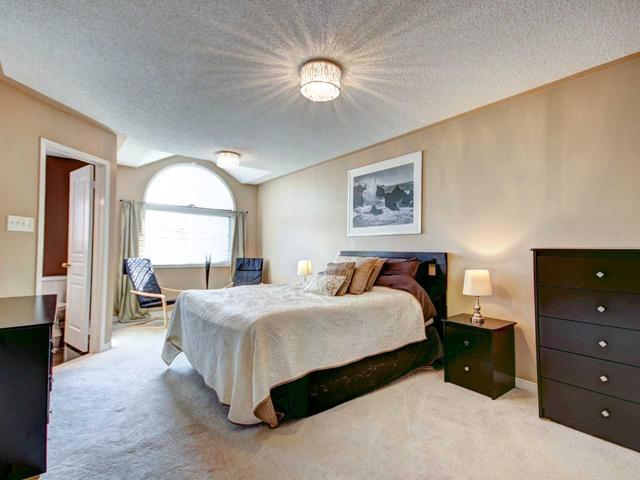 3796 Freeman Terr, House semidetached with 4 bedrooms, 3 bathrooms and 3 parking in Mississauga ON | Image 19
