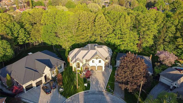 25 Sifton Crt, House detached with 4 bedrooms, 8 bathrooms and 9 parking in Toronto ON | Image 1