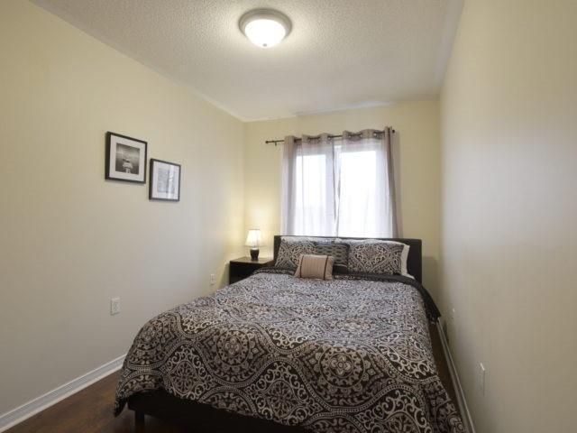 793 Candlestick Circ, House attached with 3 bedrooms, 4 bathrooms and 1 parking in Mississauga ON | Image 15
