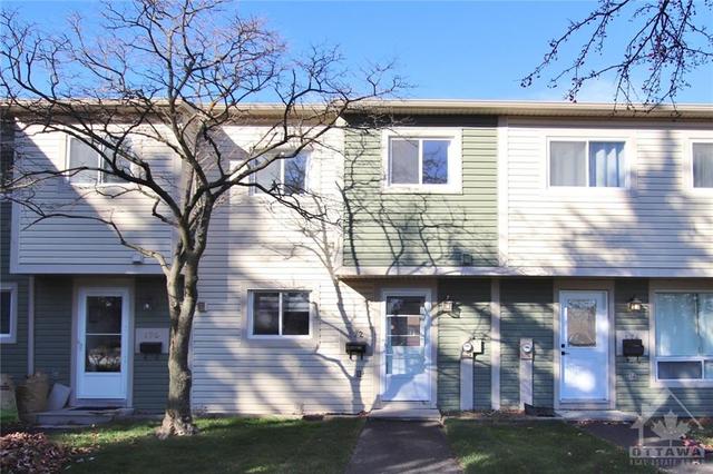 115 - 172 Teal Crescent, Townhouse with 3 bedrooms, 2 bathrooms and 1 parking in Ottawa ON | Card Image
