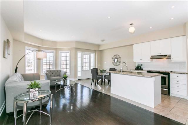 13301 Bathurst St, House attached with 3 bedrooms, 3 bathrooms and 1 parking in Richmond Hill ON | Image 4