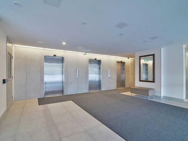 1002 - 120 Dundalk Dr, Condo with 3 bedrooms, 2 bathrooms and 1 parking in Toronto ON | Image 3
