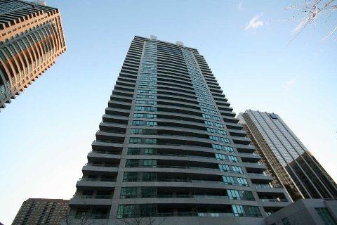 3202 - 23 Hollywood Ave, Condo with 2 bedrooms, 2 bathrooms and 1 parking in Toronto ON | Image 1
