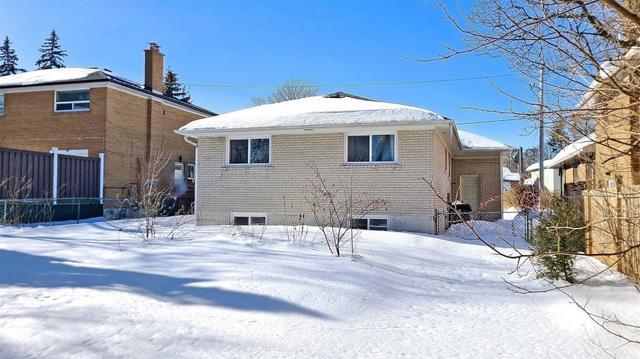 upper - 17 Baroness Cres, House detached with 3 bedrooms, 2 bathrooms and 4 parking in Toronto ON | Image 31