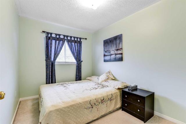 82 Lonestar Cres, House semidetached with 3 bedrooms, 3 bathrooms and 2 parking in Brampton ON | Image 13