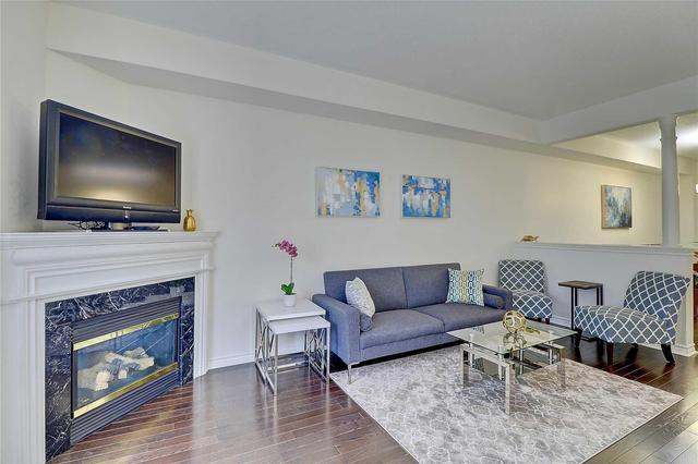 59 Lander Cres, House attached with 3 bedrooms, 3 bathrooms and 2 parking in Vaughan ON | Image 7
