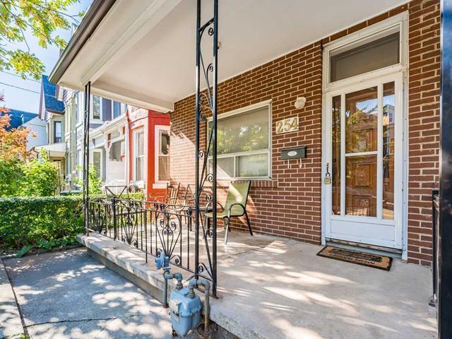 254 Palmerston Ave, House semidetached with 2 bedrooms, 3 bathrooms and 2 parking in Toronto ON | Image 12