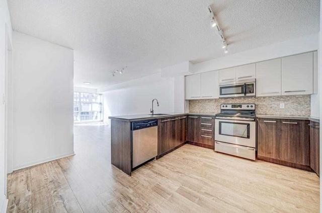 1002 - 11 St Joseph St, Condo with 1 bedrooms, 1 bathrooms and 0 parking in Toronto ON | Image 12