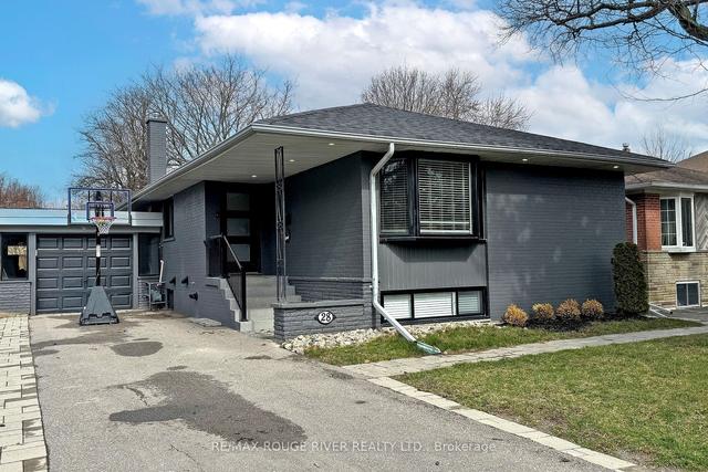 28 Nuffield Dr, House detached with 3 bedrooms, 3 bathrooms and 7 parking in Toronto ON | Image 23
