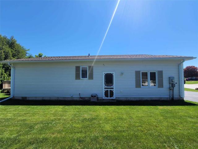 21 St James Pl, House detached with 2 bedrooms, 2 bathrooms and 3 parking in Wasaga Beach ON | Image 25