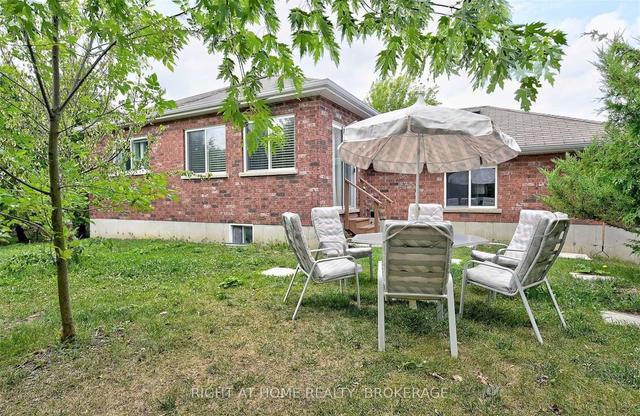 41 Graham St, House detached with 3 bedrooms, 2 bathrooms and 4 parking in Springwater ON | Image 8
