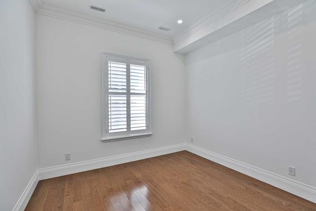 79 Sullivan St, House attached with 4 bedrooms, 5 bathrooms and 2 parking in Toronto ON | Image 6